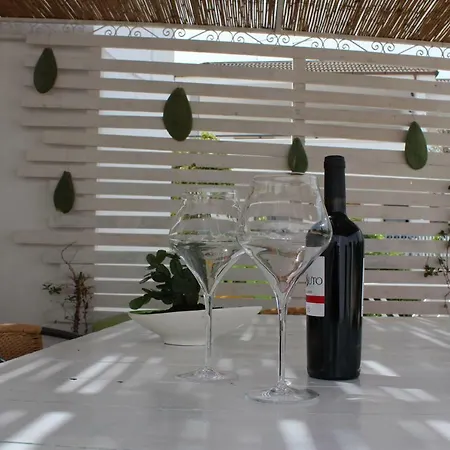 Colittacarrafa Willa *