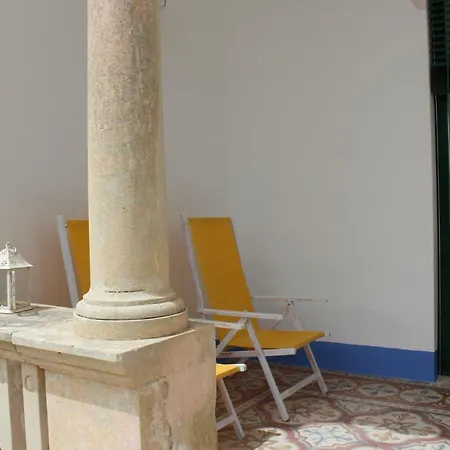 Willa Colittacarrafa *